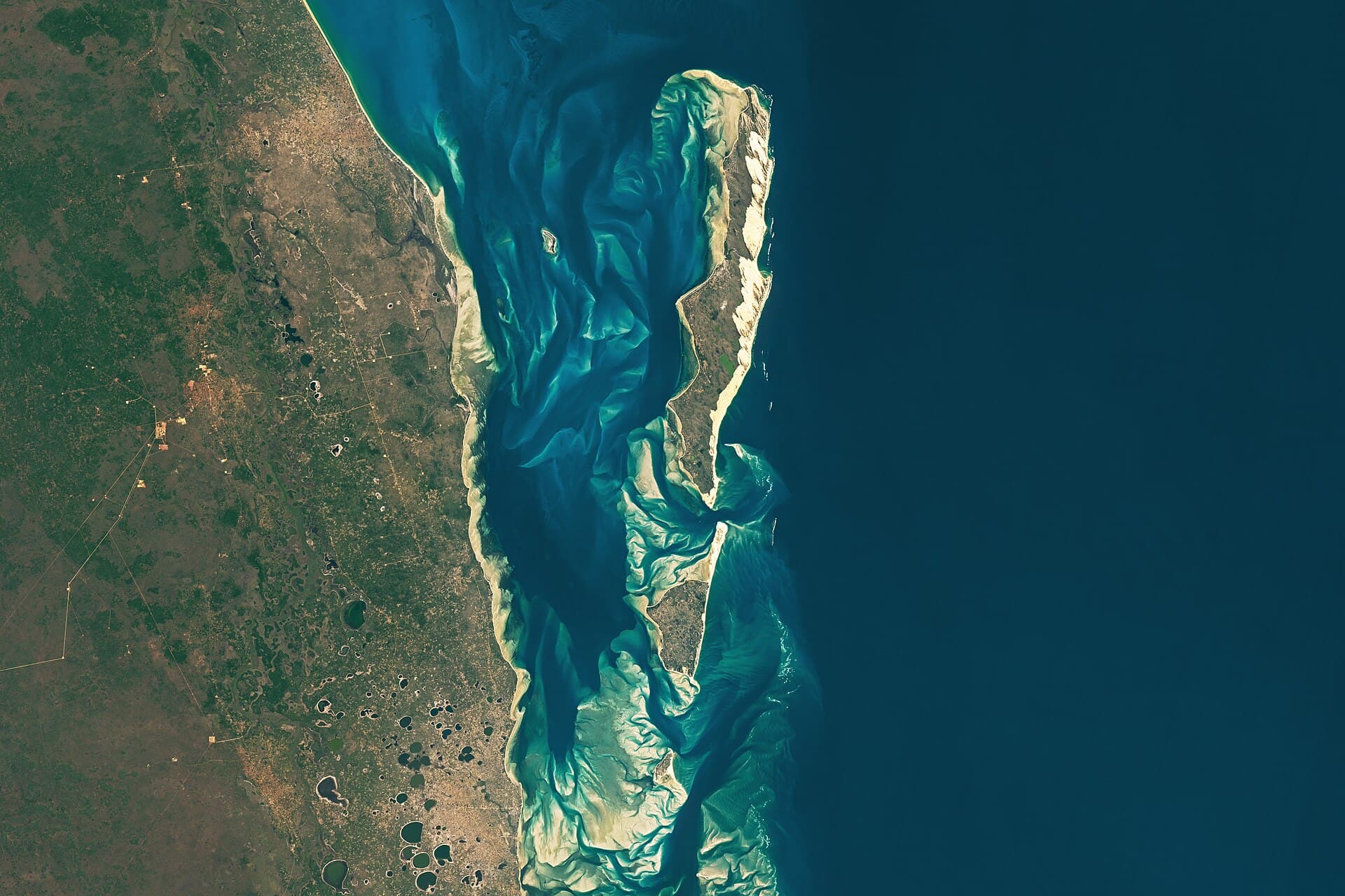 Dunas de areia no Arquipélago de Bazaruto, Moçambique