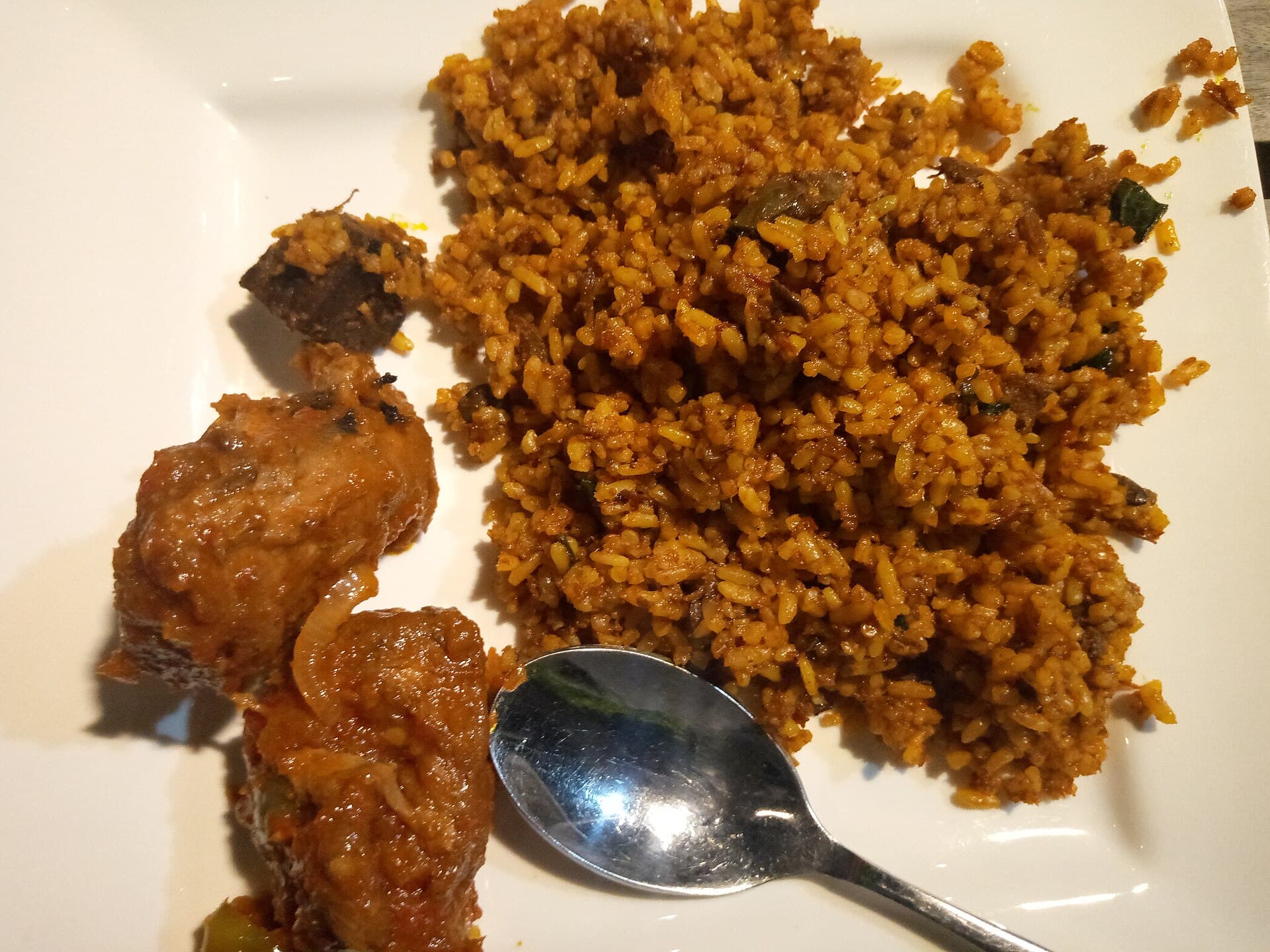 Jollof rice, prato de arroz típico da África Ocidental