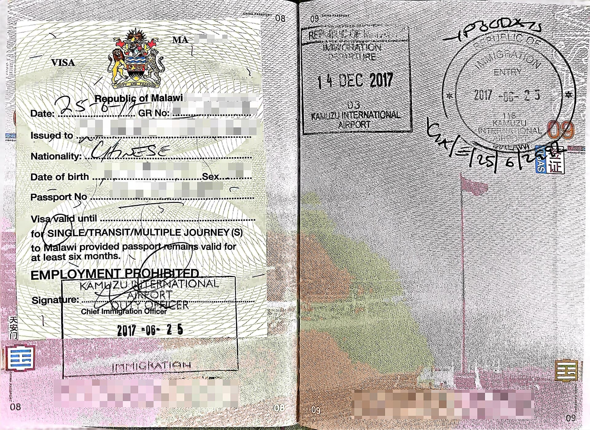 Passaporte com carimbos de viagem