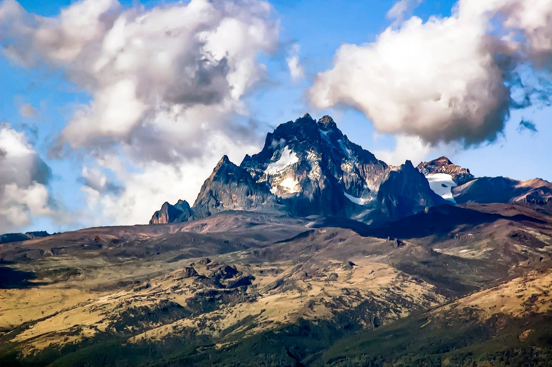 Picos do Monte Quênia, o segundo ponto mais alto da África